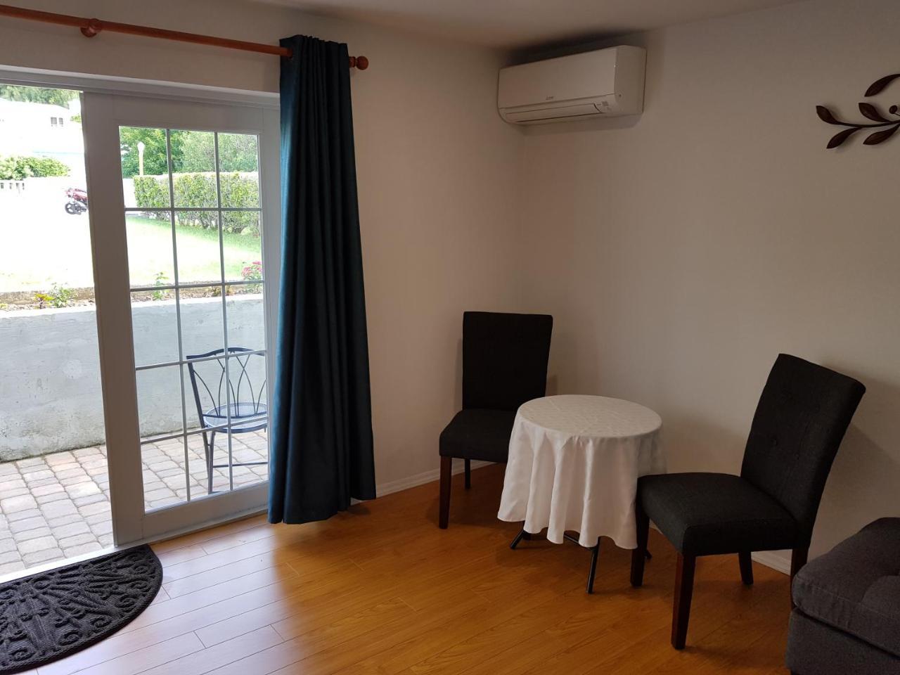 Windsong Guest Apartments Pembroke Exterior foto