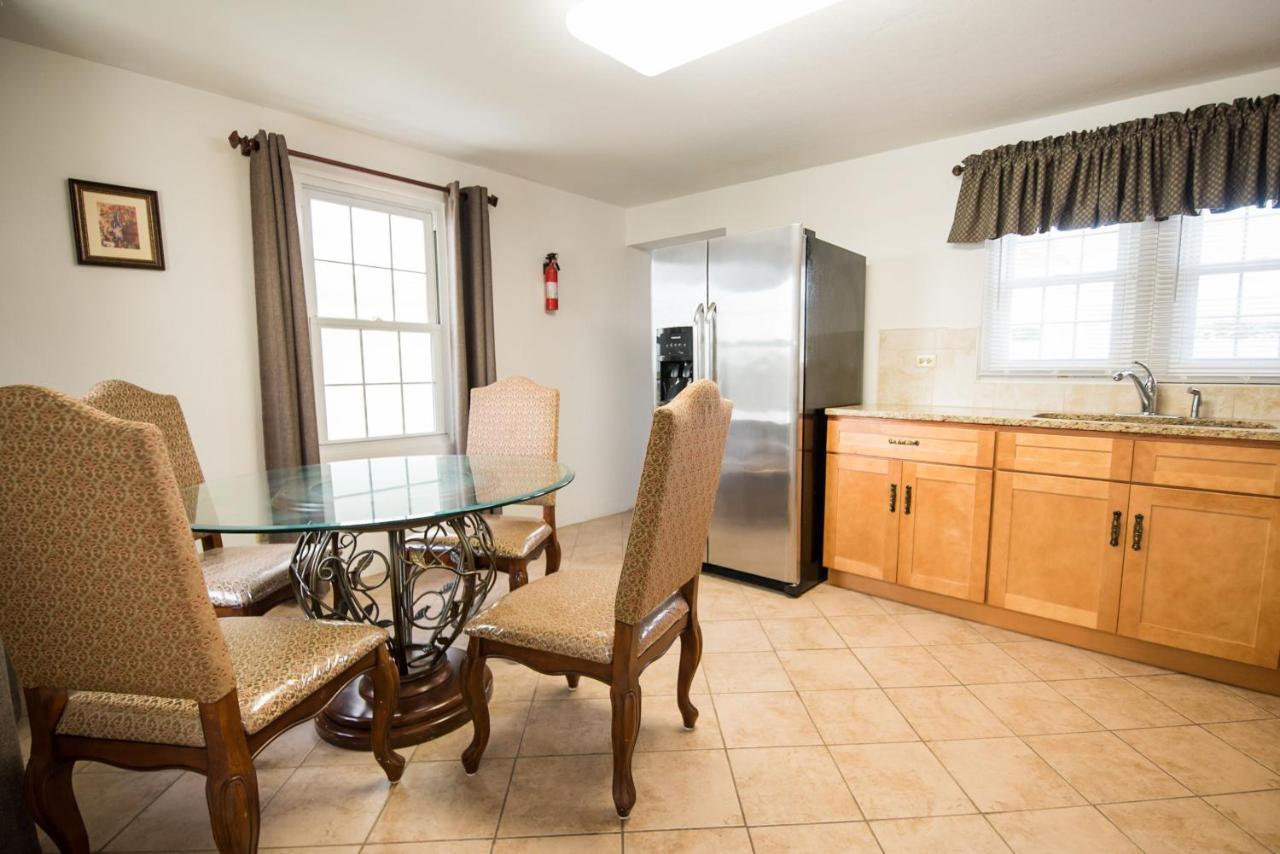 Windsong Guest Apartments Pembroke Exterior foto