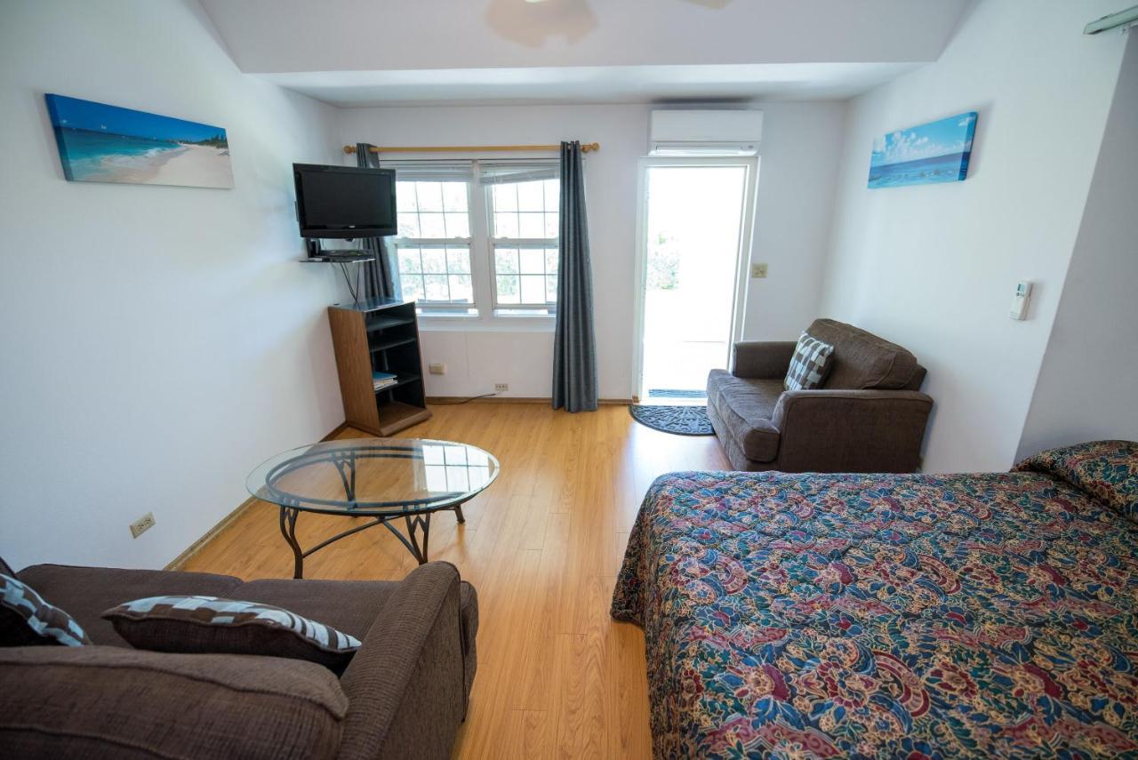 Windsong Guest Apartments Pembroke Exterior foto